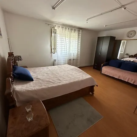 Day & Night Apartman *